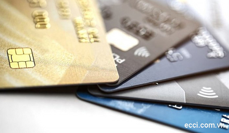 Có 3 loại thẻ chip ATM khác nhau đó là thẻ chip phi tiếp xúc, thẻ chip tiếp xúc và thẻ chip giao diện kép