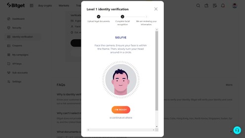 Chụp ảnh selfie khuôn mặt của bạn theo hướng dẫn.